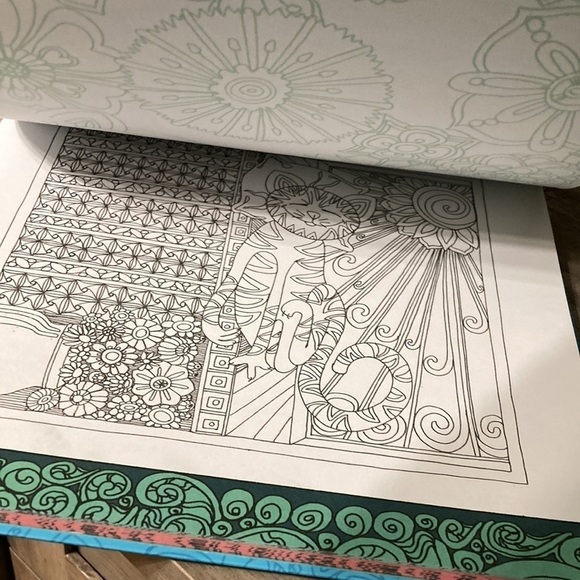 COLOR ME CALM 100 COLORING TEMPLATES FOR MEDITATION & RELAXATION - Picture 8 of 15